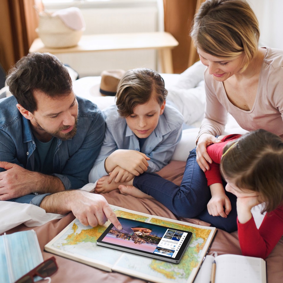 Acer Iconia A10-M1 - METAL 64GB Allwinner 25,6 cm (10.1") 4 GB Wi-Fi 6 (802.11ax) Android 14 Argento