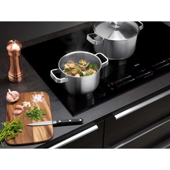 AEG A3SS set di pentole 3 pz