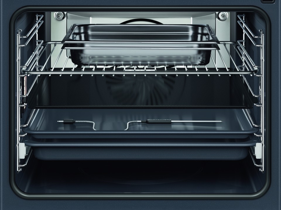 AEG Forno Incasso Steam Pro (100% Vapore, 50% Vapore, 25 %Vapore + Sous Vide) + Wi Fi + Camera Classe A++ 60 Cm TP9SB881DT