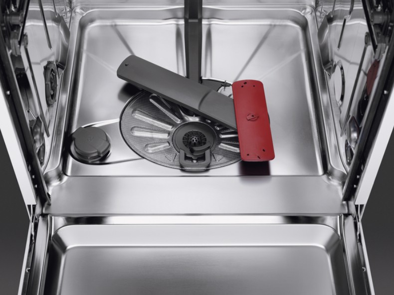 AEG FSE7673XP A scomparsa totale 14 coperti A