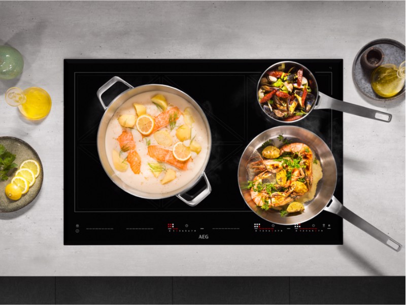 AEG IKE86683FB Nero Da incasso 80 cm Piano cottura a induzione 6 Fornello(i)