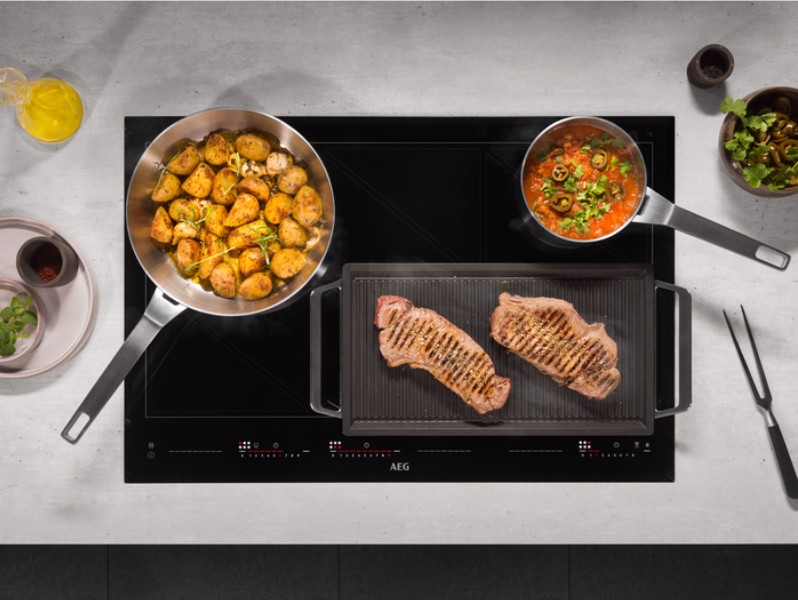 AEG IKE86683FB Nero Da incasso 80 cm Piano cottura a induzione 6 Fornello(i)