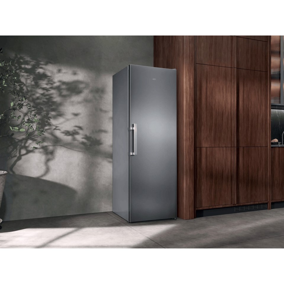 AEG Series 6000 Frigorifero Armadio Frigorifero Multiflow Classe D ORK7M391DX