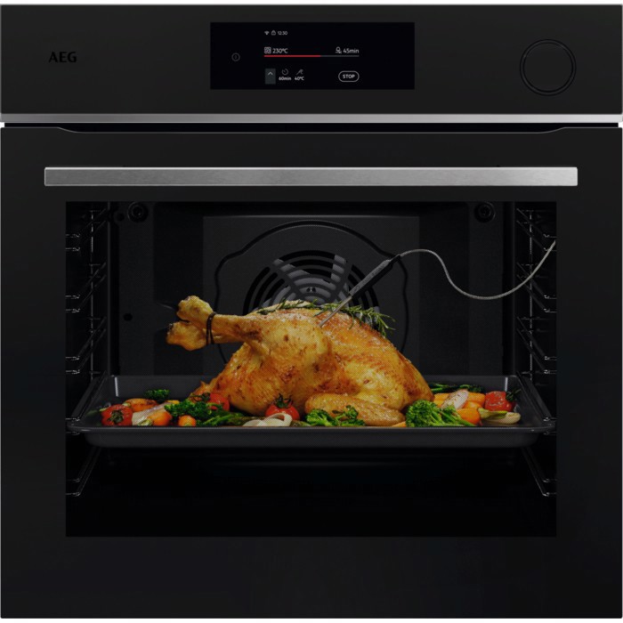 AEG Series 7000 TR7PB731ST forno 72 L Nero