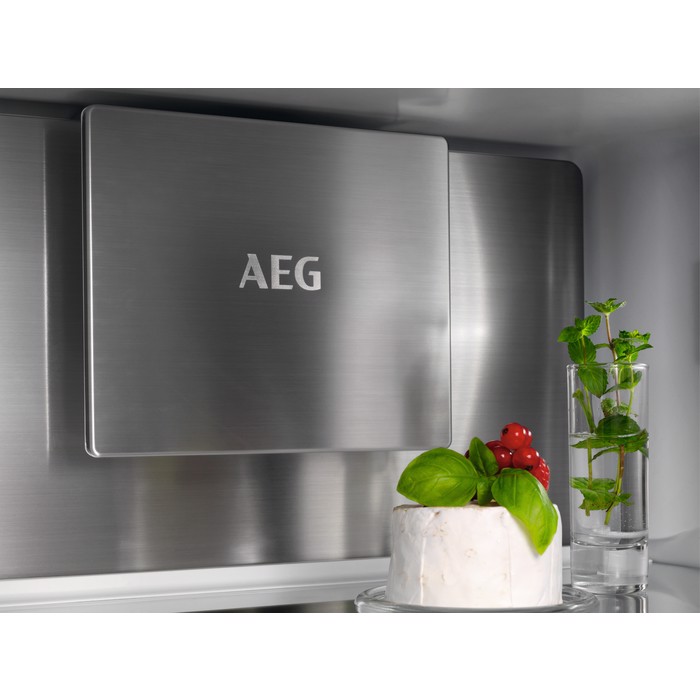 AEG Series 8000 TSC8M181CS Da incasso 249 L C Bianco