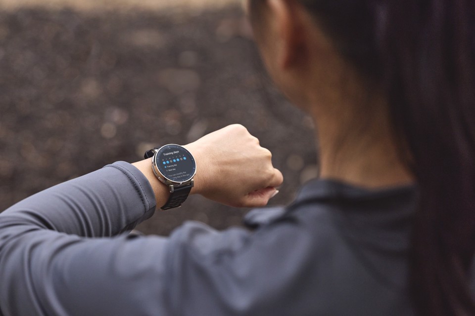 Amazfit Active 3 3,35 cm (1.32") AMOLED Digitale 466 x 466 Pixel Touch screen Oro GPS (satellitare)