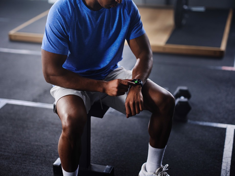 Amazfit Bip 6 Charcoal 5 cm (1.97") AMOLED Digitale 390 x 450 Pixel Touch screen Argento GPS (satellitare)