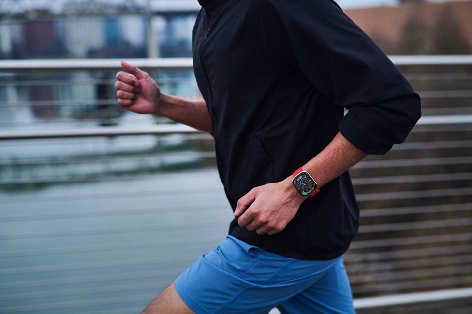 Amazfit Bip 6 Red 5 cm (1.97") AMOLED Digitale 390 x 450 Pixel Touch screen Argento GPS (satellitare)