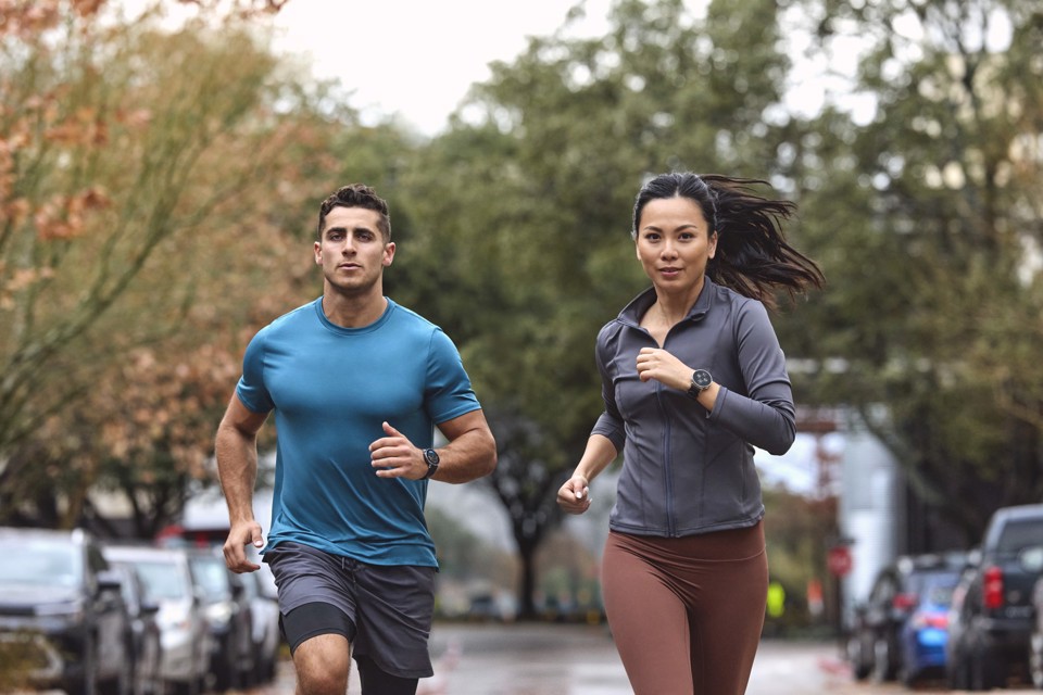 Amazfit W2558GL2N smartwatch e orologio sportivo 3,35 cm (1.32") AMOLED Digitale 466 x 466 Pixel Touch screen Argento GPS (satellitare)