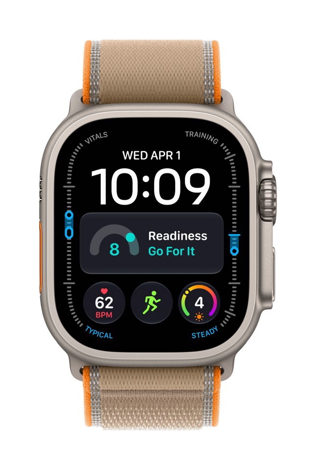 Apple Watch Ultra 4 GPS + Cellular, Cassa 49 mm in titanio naturale con Trail Loop sabbia - S/M
