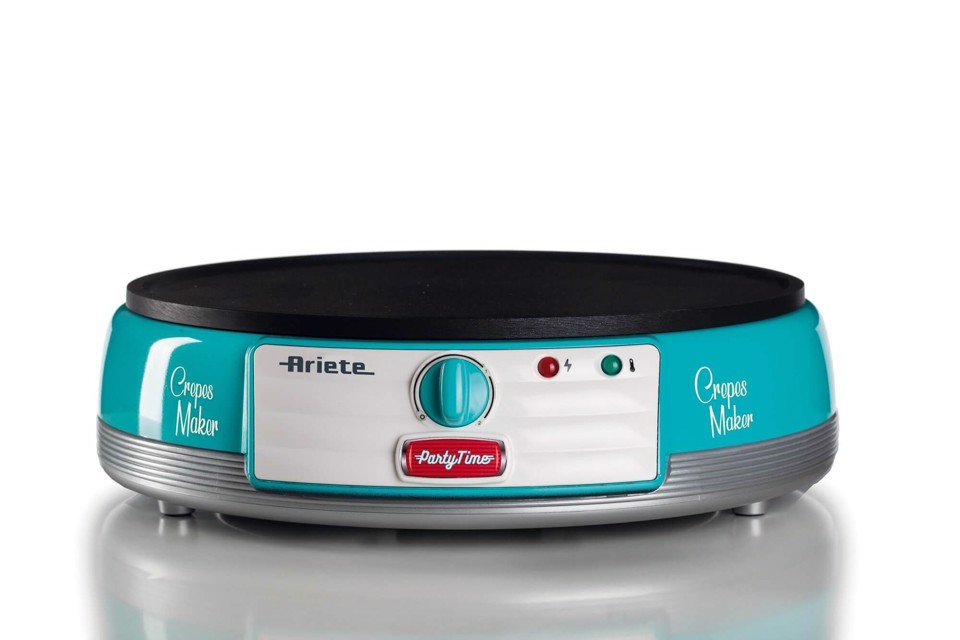 Ariete 202 Crepes Maker Party Time - Piastra per Crepes antiaderente - 2 spatole in legno - ricettario - 1000 W - Celeste