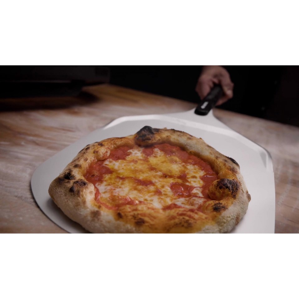 Ariete 3901 Da Gennaro, Forno per pizza, 2200W, Temperatura 430°C, 2 minuti di cottura, Pietra refrattaria, Rosso