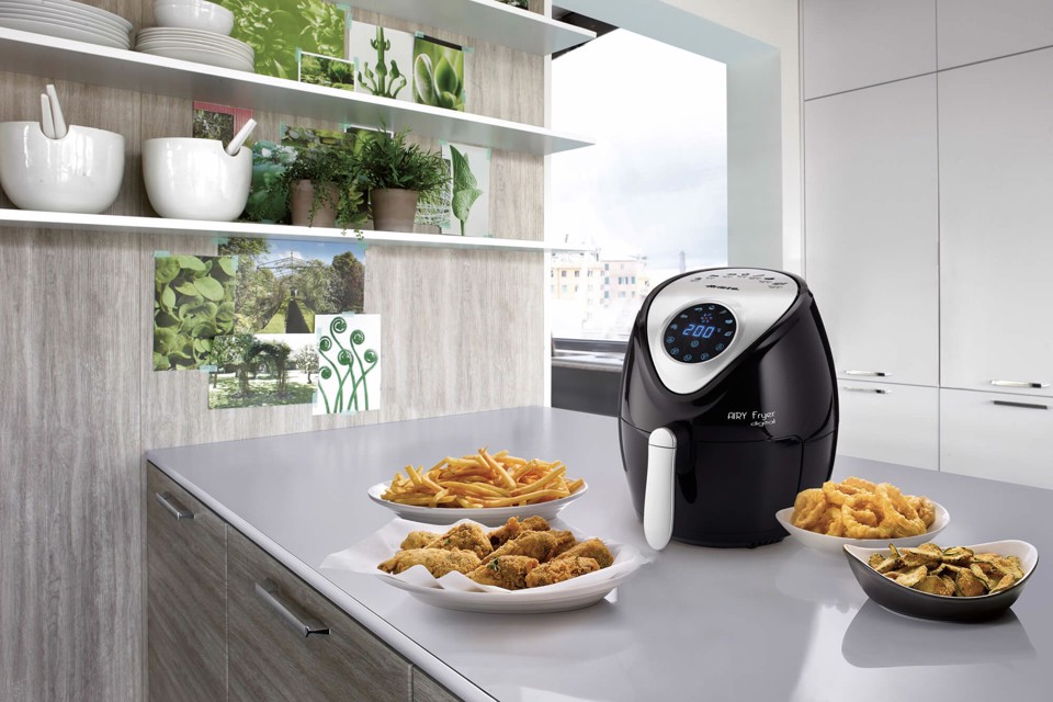 Ariete 4616 Airy Fryer Digital, Friggitrice ad Aria Digitale, Capacità 2,6 L, 1300 W, Time ‘60 minuti, 7 programmi, Nera