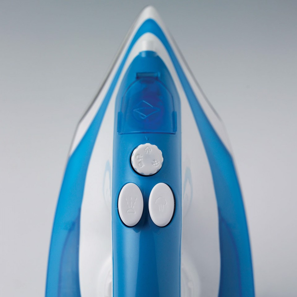 Ariete 6234 Steam Iron - Ferro da stiro con piastra in teflon - Colpo vapore 140 gr/min - Serbatoio 250 ml - 2000 W - Bianco e Azzurro