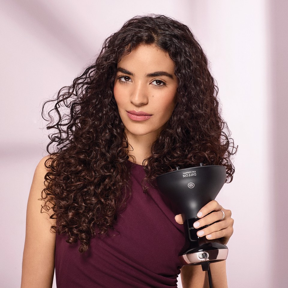 Bellissima Imetec Diffon Ion Ceramic, Diffusore ad Aria Calda per Capelli Ricci, Tecnologia Ion Ceramic, Doppio voltaggio, 700 W, 2 Combinazioni Aria/Temperatura, Asciugatura Delicata Senza Effetto Crespo, Impugnatura Ergnomica