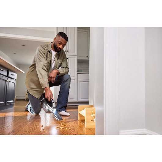 Black & Decker DVD320J-QW aspirapolvere senza filo Nero Senza sacchetto