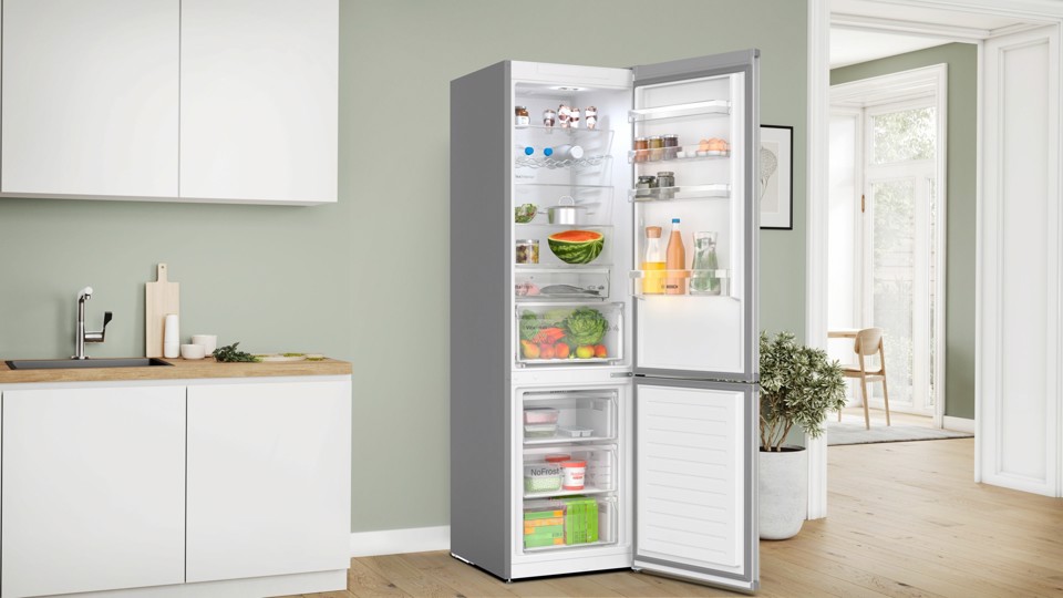 Bosch Serie 4 KGN397LDF Frigorifero Combinato da libera installazione 203 X 60 cm Metal look Classe D