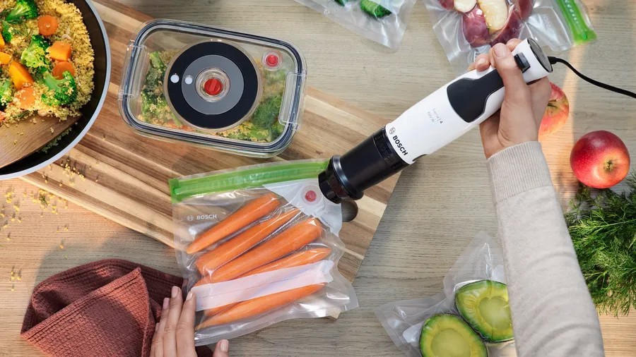 Bosch Serie 4 MSM4W221 frullatore 0,6 L Frullatore ad immersione 600 W Bianco