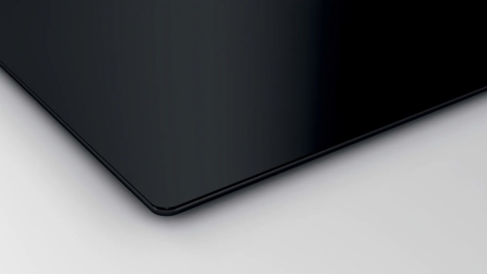 Bosch Serie 4 PUE611BB5E piano cottura Nero Da incasso 60 cm Piano cottura a induzione 4 Fornello(i)