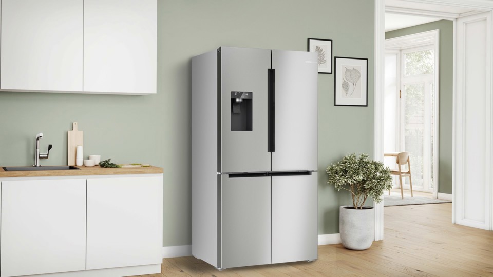 Bosch Serie 6 KFD96APEA frigorifero side-by-side Libera installazione 574 L E Acciaio inox