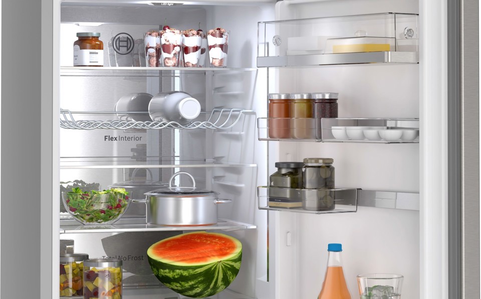 Bosch Serie 6 KGN39AIAU , Frigorifero combinato da libera installazione, 203 x 60 cm, Acciaio spazzolato anti-impronta Classe A