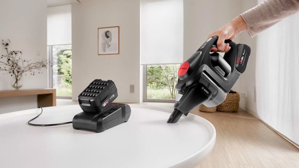 Bosch Serie 8 BCS82PWR25 scopa elettrica Aspirapolvere a bastone Batteria Secco Senza sacchetto 0,4 L Nero, Rosso 5 Ah