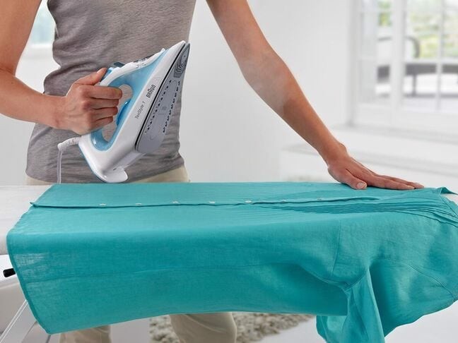 Braun TexStyle 1 Ferro da stiro a secco e a vapore Ceramica 2000 W Blu, Bianco