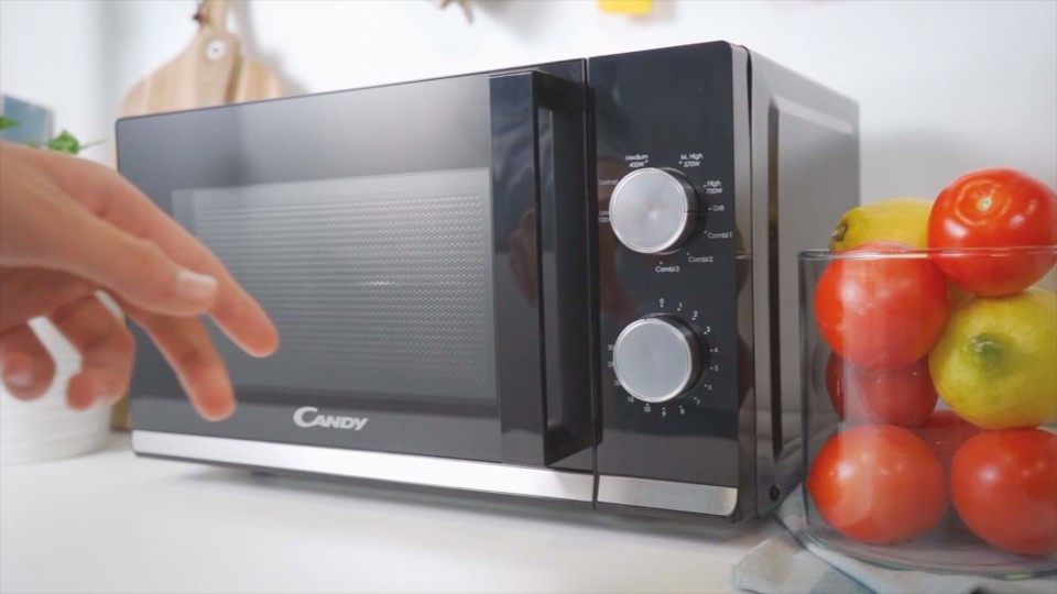 Candy CMG20TNMB Superficie piana Microonde con grill 20 L 700 W Nero