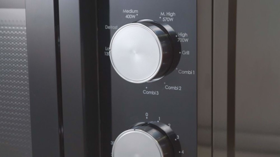 Candy CMG20TNMB Superficie piana Microonde con grill 20 L 700 W Nero