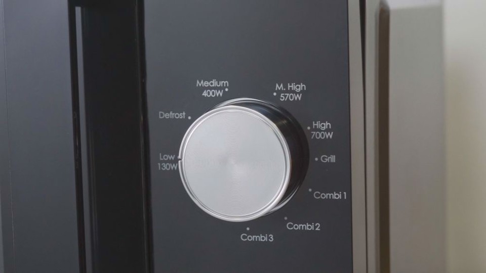 Candy CMG20TNMB Superficie piana Microonde con grill 20 L 700 W Nero