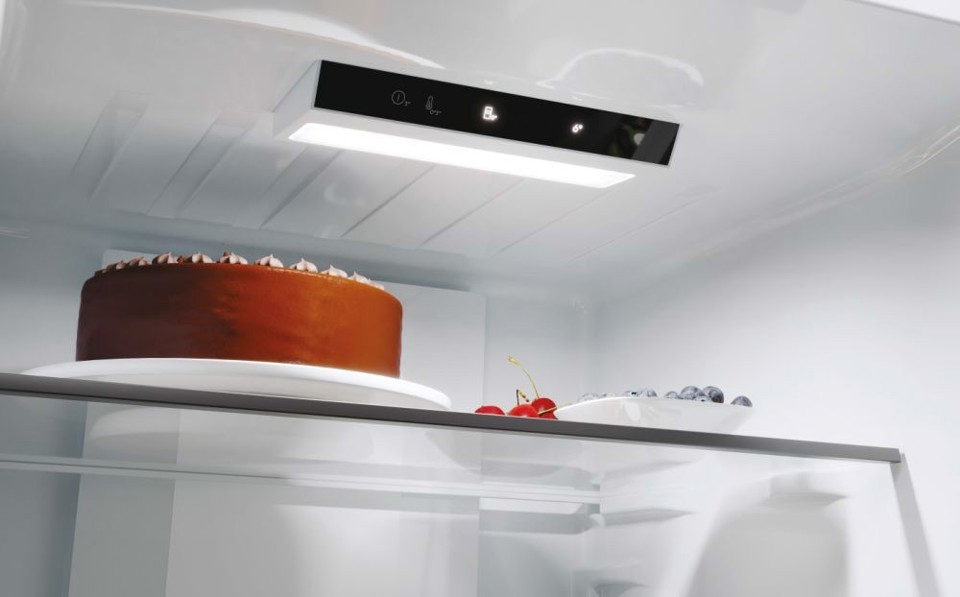 Candy CNCQ2T618EB Libera installazione 355 L E Nero