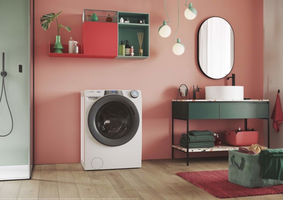 Candy RapidÓ PRO RP4 476BWMR/1-S lavatrice Caricamento frontale 7 kg 1400 Giri/min A Bianco