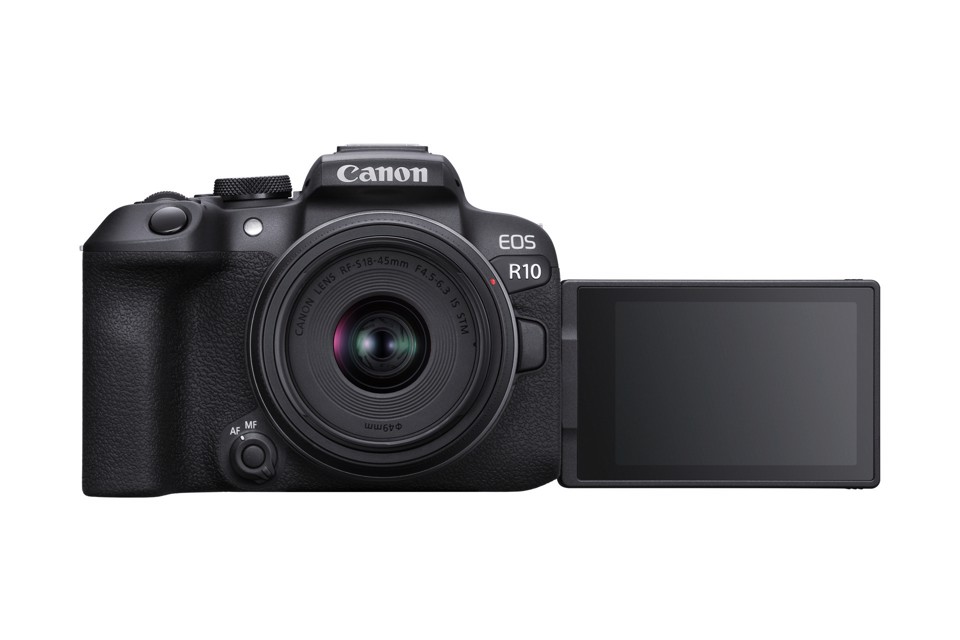 Canon EOS R10 + RF-S 18-45mm F4.5-6.3 IS STM + adattatore EF- R