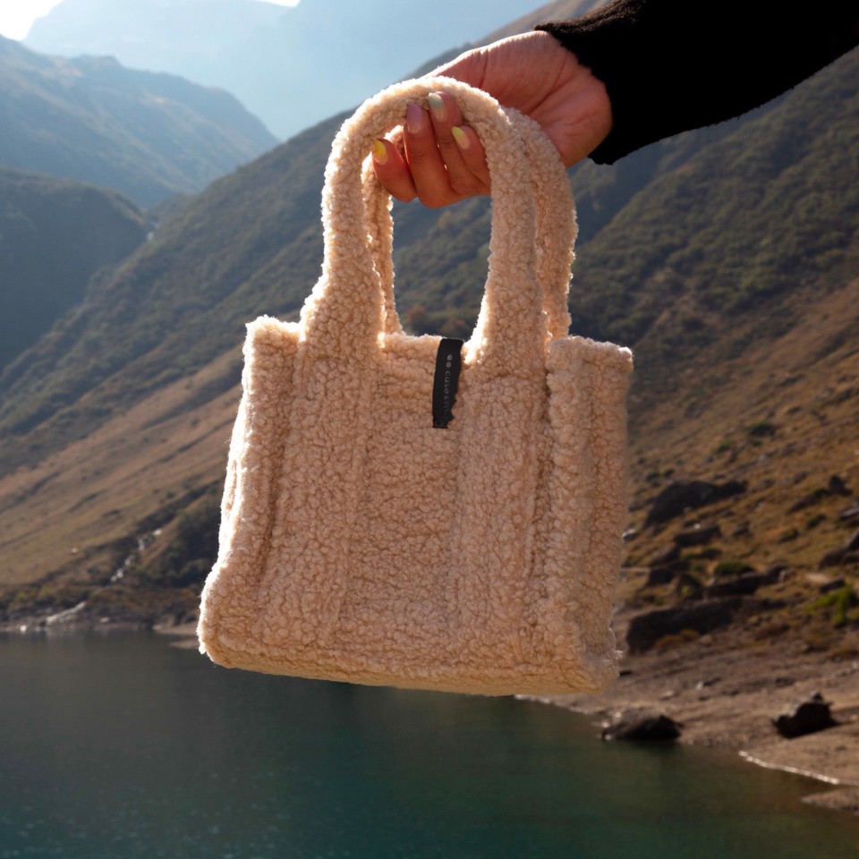 Case & Me CMWINTERTOTEBAGI borsa e tracolla Sintetico, Lana Beige Donna Borsa a mano