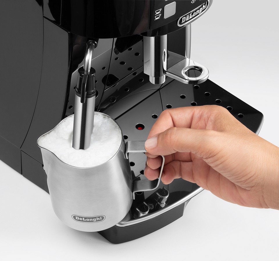 De’Longhi Magnifica S - Macchina Automatica per Caffè in Chicchi, Cappuccinatore Manuale, 2 Bevande, Nero (ECAM21.110.B)