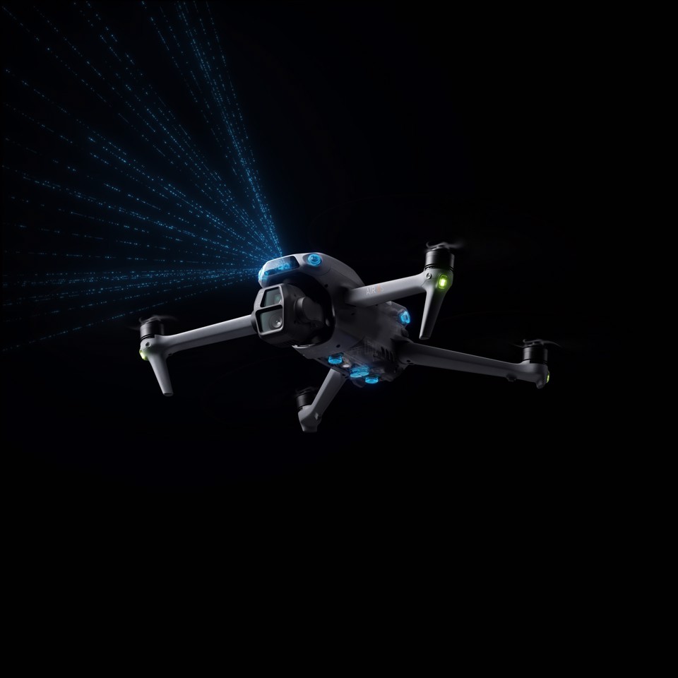 DJI Air 3s Fly More Combo 4 rotori Quadrirotore 50 MP 3840 x 2160 Pixel 4276 mAh Grigio