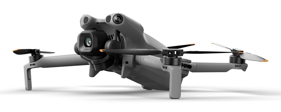 DJI Mini 5 Pro Fly More Combo (RC2) 4 rotori Quadrirotore 50 MP 3840 x 2160 Pixel 2788 mAh Nero, Grigio