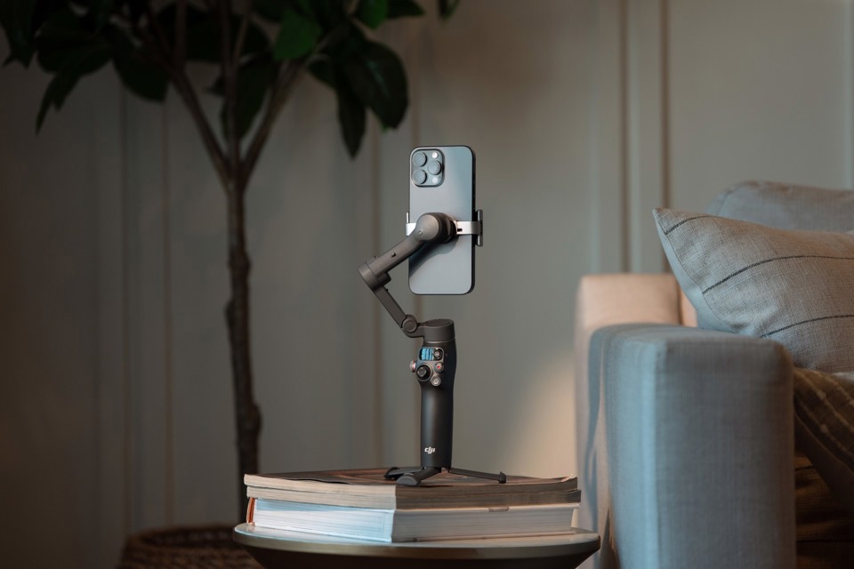 DJI OSMO MOBILE 8 Stabilizzatore per fotocamera per smartphone Nero