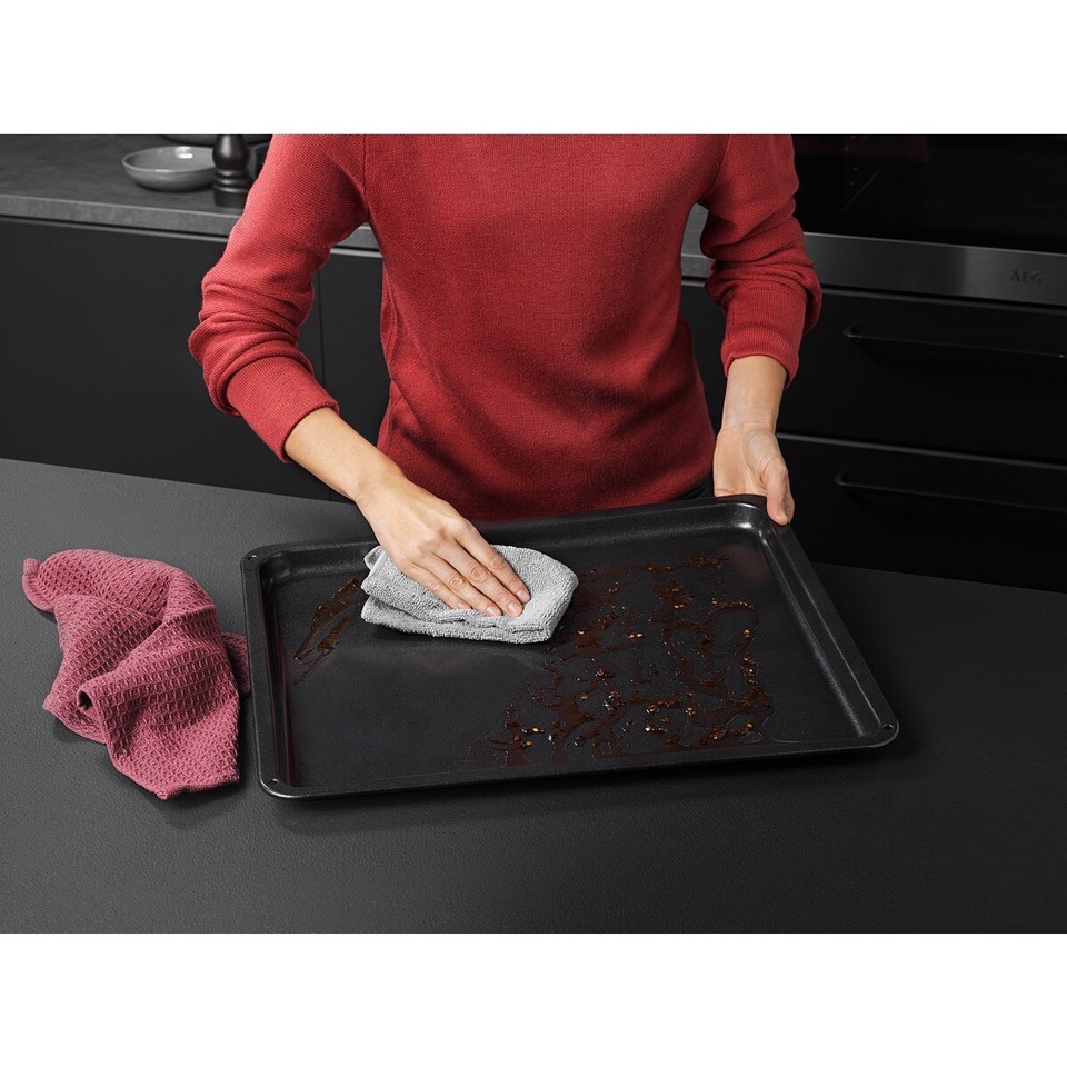 Electrolux ACCESSORI FORNO A9OOAF11 Teglia Easy to clean con ivestimento in ceramica antiaderente.