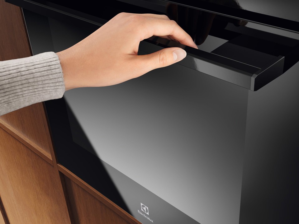 Electrolux FORNO INCASSO PIROLITICO CLASSE A+ 60 CM LOH4P06K