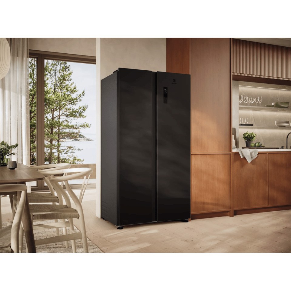 Electrolux Frigorifero Side By Side Multiflow Classe E EAT6ME53K0