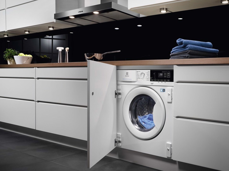 Electrolux LAVATRICE INCASSO WD 7+4 KG CLASSE D/B 1600 GIRI EW7W84BDBI MADE IN ITALY