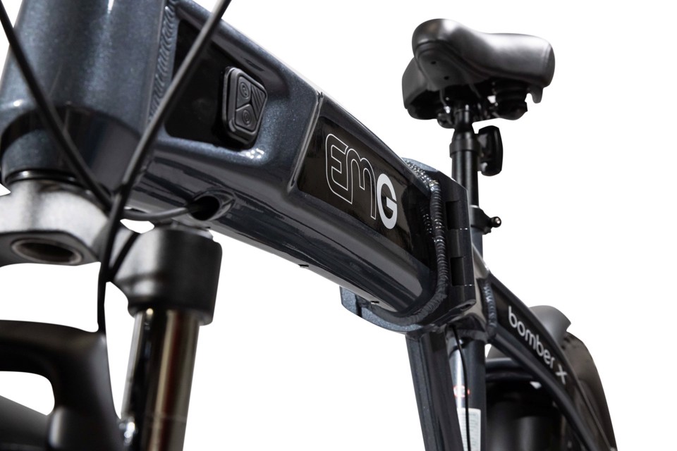EMG Bomber X - telaio in alluminio pieghevole 17", ruote da 20", doppio freno a disco, batteria 48V 12Ah, cambio Shimano