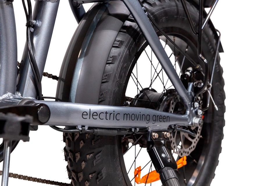 EMG  Bici Elettrica Fat Bike Bomber 250W con telaio 17" foldable, ruota 20", Freni a disco a/p, Cambio Shimano e batteria 10Ah