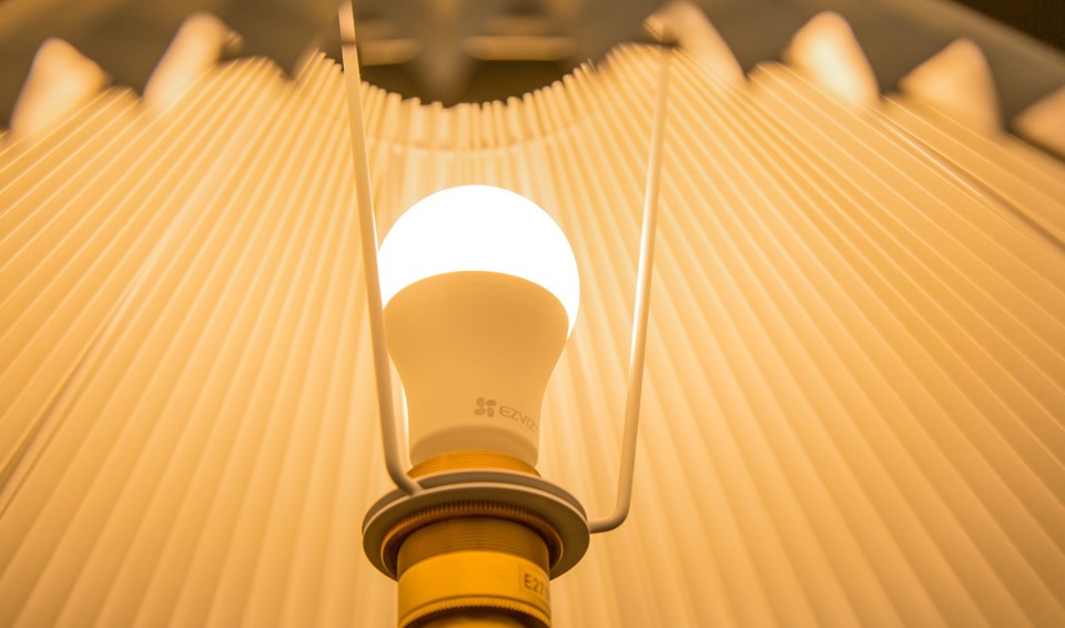 EZVIZ INE325 telecamera di sorveglianza Cupola Telecamera di sicurezza IP Interno 1920 x 1080 Pixel Soffitto