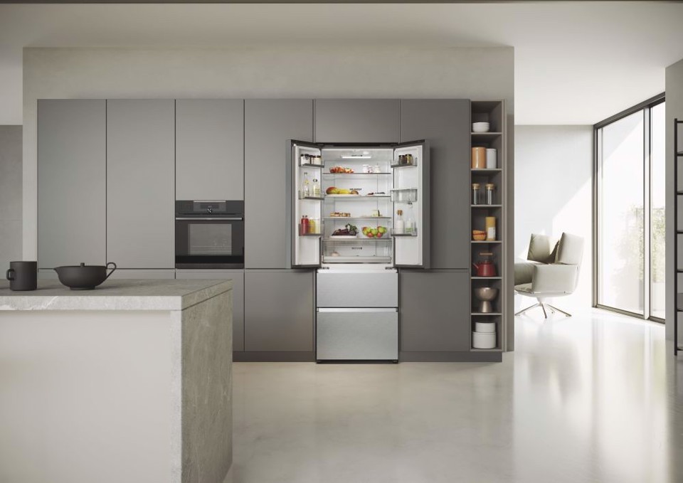 Haier FD 70 Serie 5 HFR5719EWMG frigorifero side-by-side Libera installazione 444 L E Argento