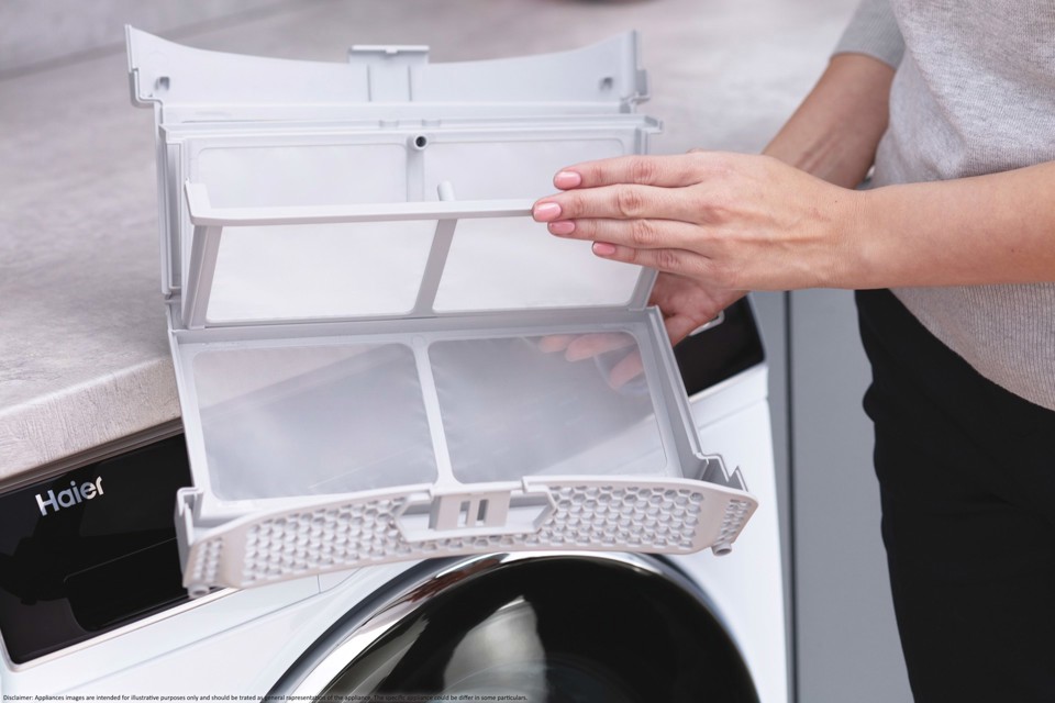Haier HD90-A3939 asciugatrice Libera installazione Caricamento frontale 9 kg Bianco