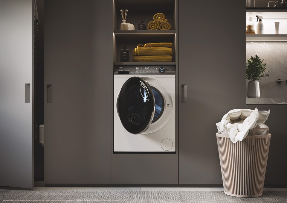 Haier I-Pro Serie 7 Plus, Lavatrice Carica Frontale 12 KG, 30% più efficente della classe A, 1400 giri, Bianco, Direct Motion, Refresh, Wi-Fi, HW120B14979NEUIT