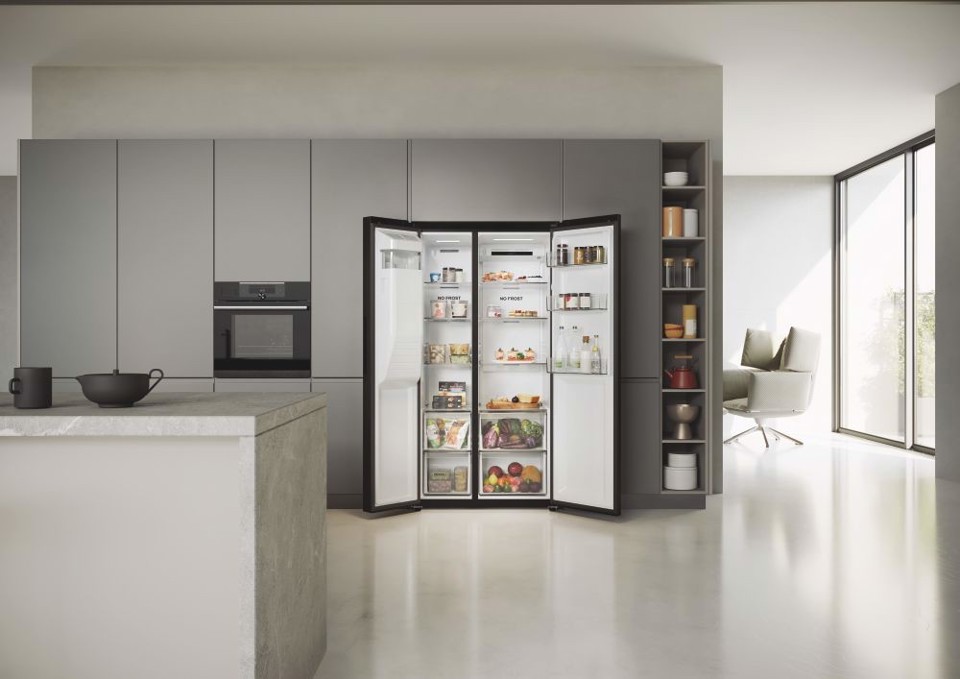 Haier SBS 90 Serie 5 HSR5918DIPB frigorifero side-by-side Libera installazione 511 L D Nero