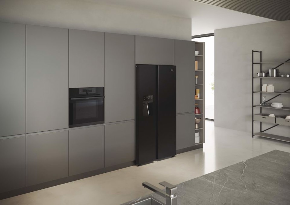 Haier SBS 90 Serie 5 HSR5918DIPB frigorifero side-by-side Libera installazione 511 L D Nero